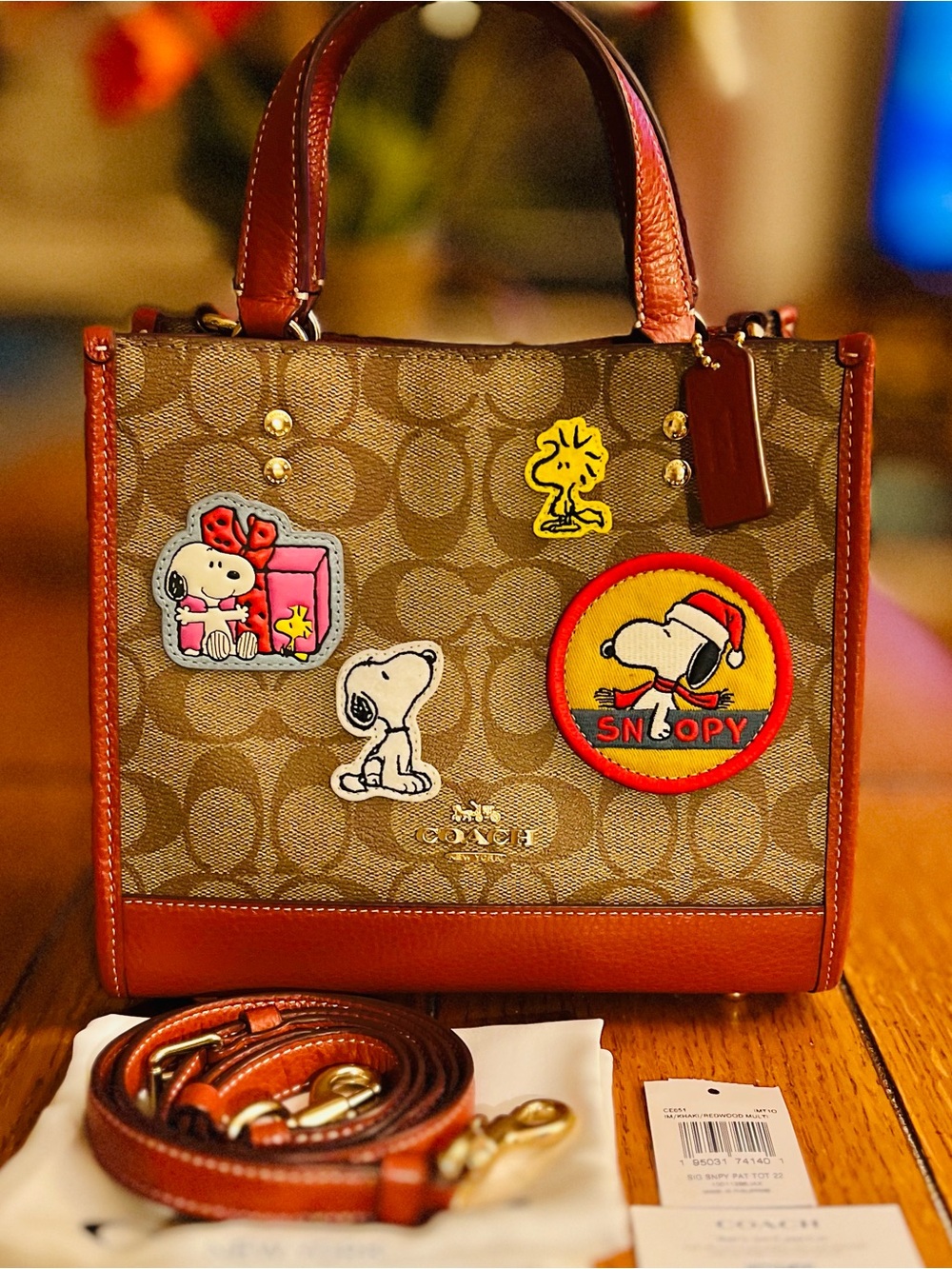 Coach x CE851 Signature Khaki/Redwood Multi Snoopy Patch Tote 22 - Picture 2 of 15